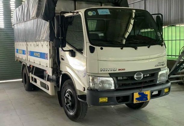 mua-xe-tai-cu-hino-dong-nai