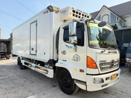 xe-tai-hino-dong-lanh-cu.jpg