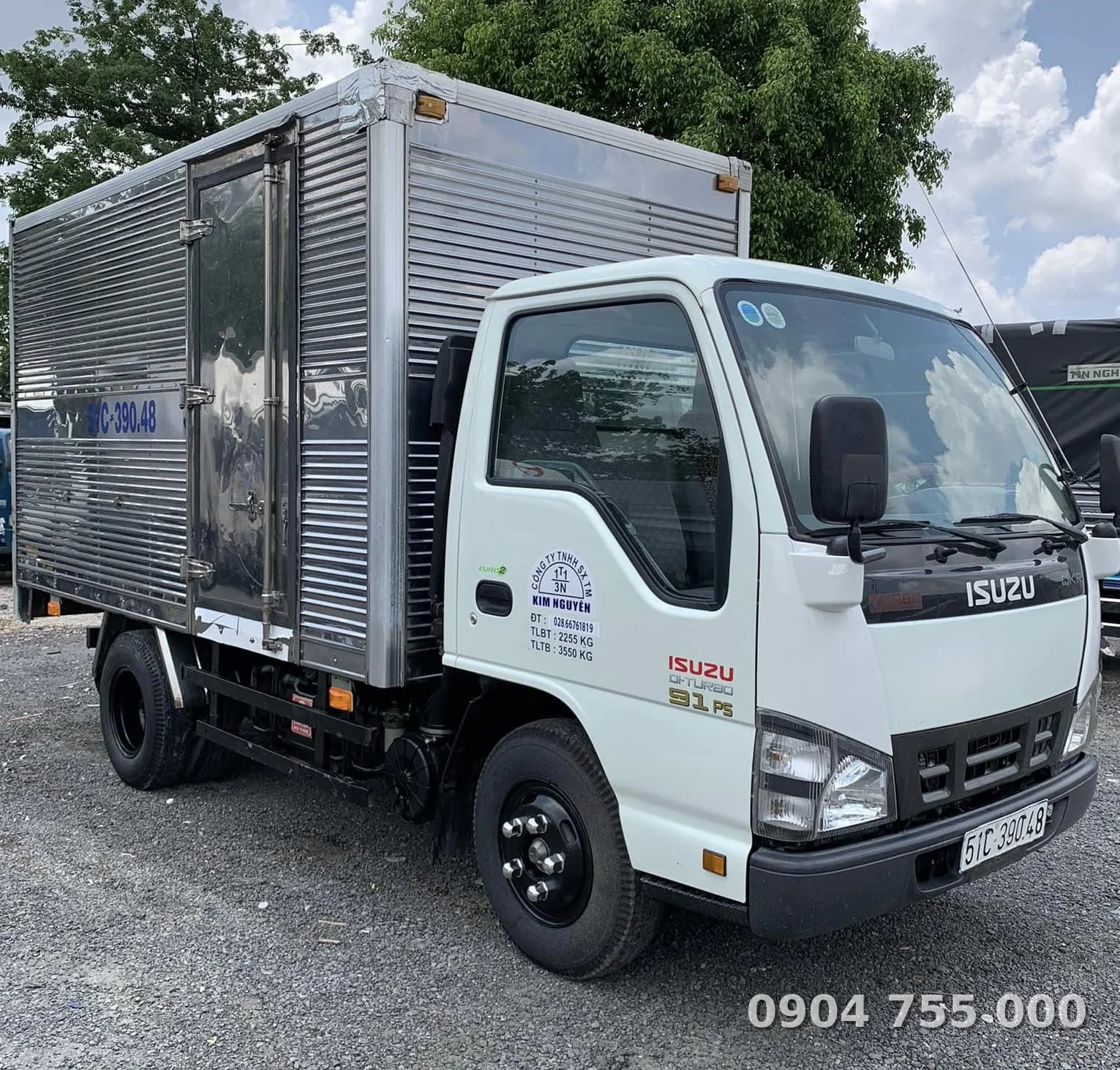 isuzu-1- tan-cu-doi-2013